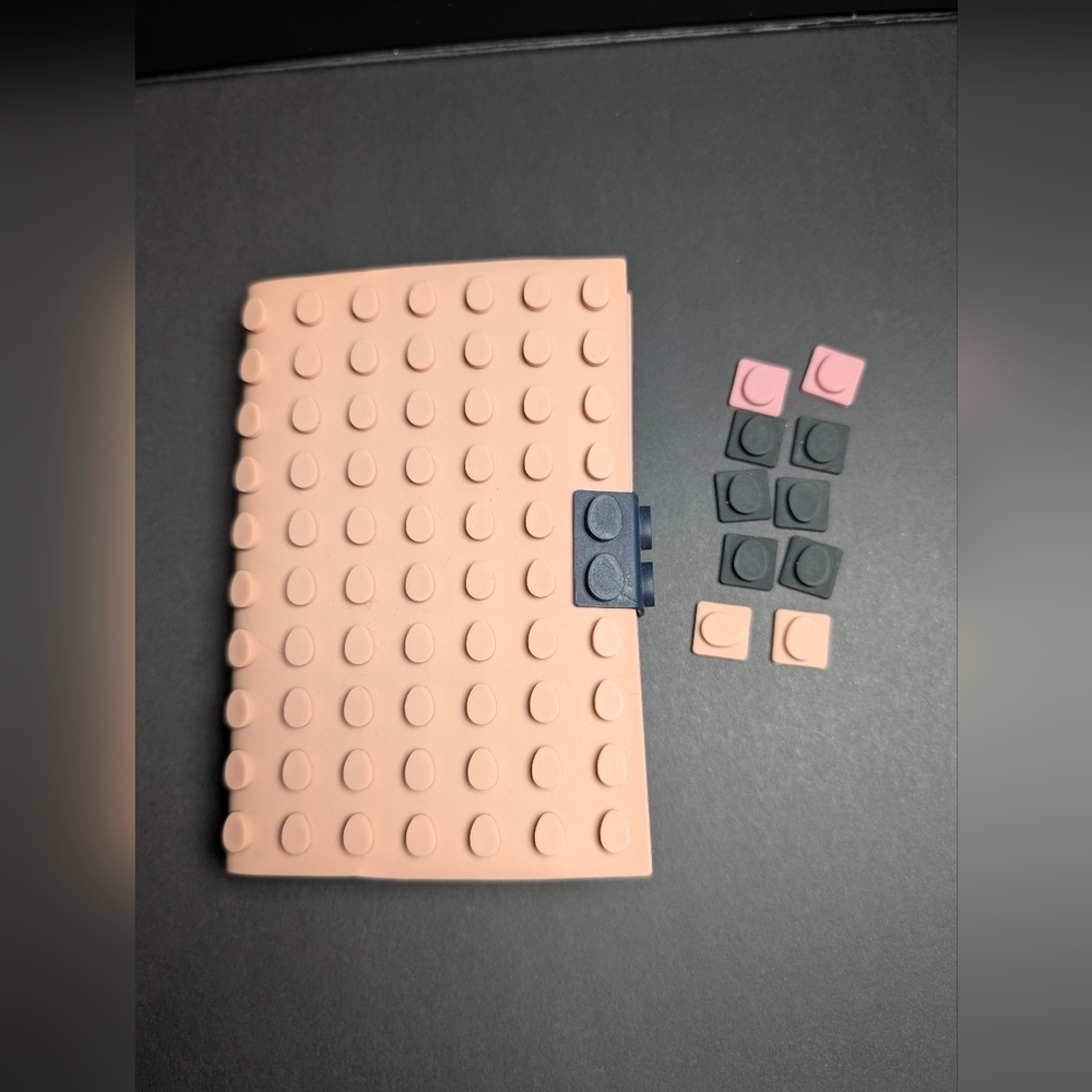 Fun Silicon Notebook (Cover + 2 Notebooks) - Picture 6 of 11